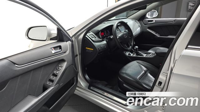 Kia K7 2012 — photo 10