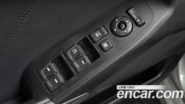 Kia K7 2012 — photo 14