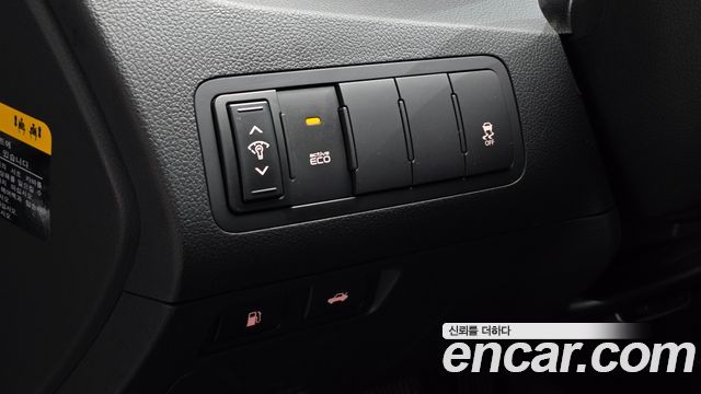 Kia K7 2012 — photo 15