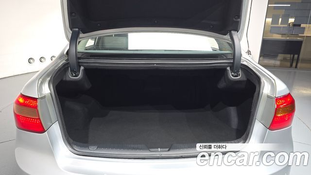 Kia K7 2012 — photo 19