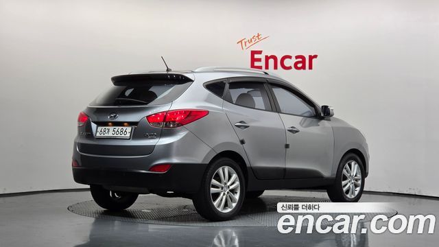 Hyundai Tucson 2011 — photo 2