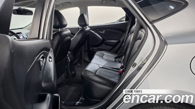 Hyundai Tucson 2011 — photo 11