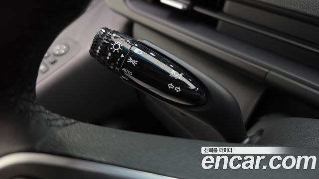 Hyundai Staria 2025 — photo 23