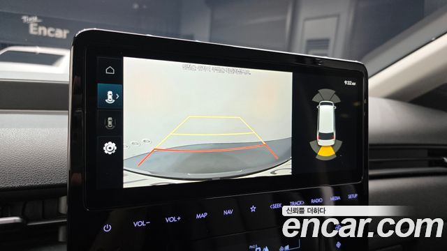 Hyundai Staria 2025 — photo 24