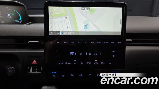 Hyundai Staria 2025 — photo 28