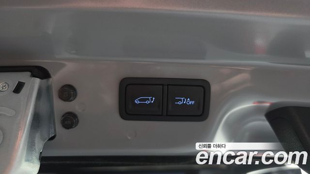 Hyundai Staria 2025 — photo 29