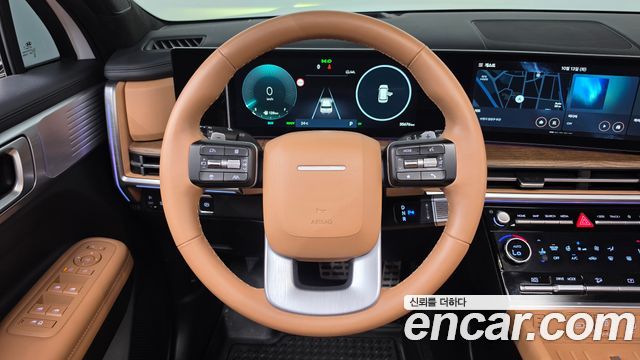 Hyundai Santafe 2024 — photo 18