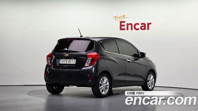Chevrolet Korea Spark 2022 — photo 2