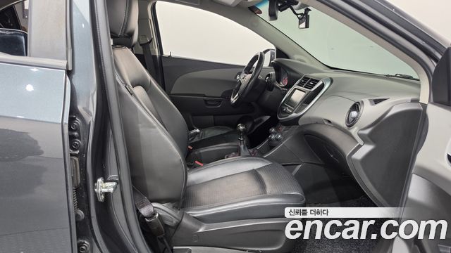 Chevrolet Korea Aveo 2018 — photo 16