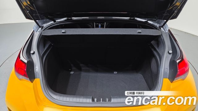 Hyundai Veloster 2018 — photo 26