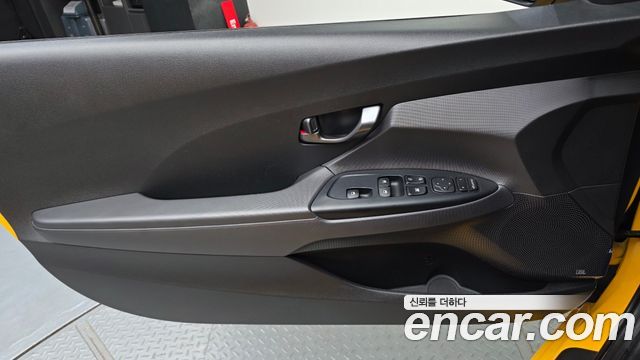 Hyundai Veloster 2018 — photo 14