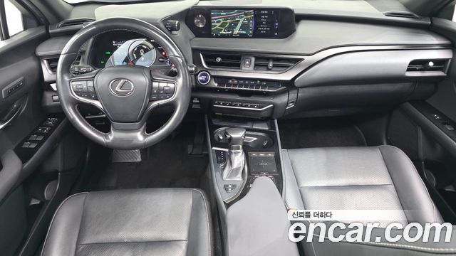 Lexus UX 2019 — photo 10