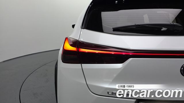 Lexus UX 2019 — photo 9