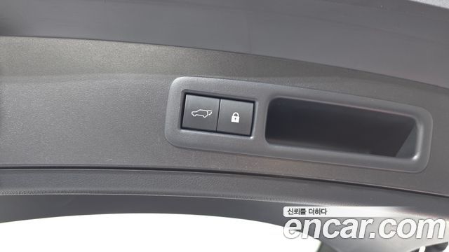 Lexus UX 2019 — photo 27