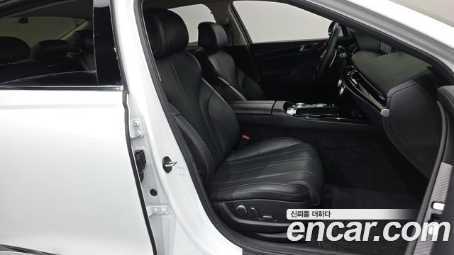 Genesis G80 2022 — photo 17