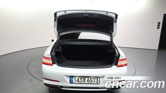 Genesis G80 2022 — photo 26