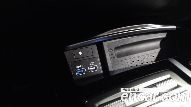 Genesis G80 2022 — photo 16