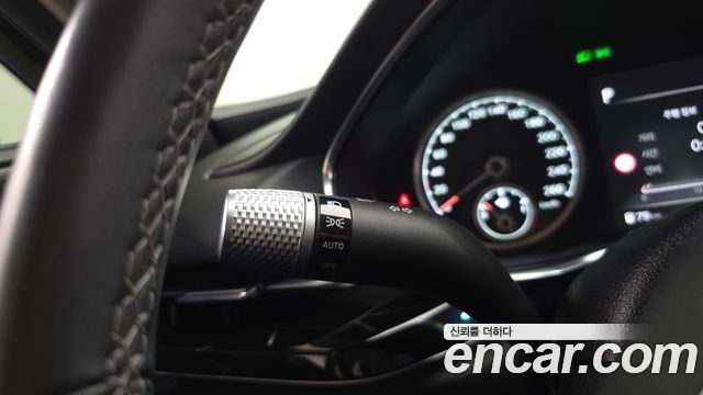 Genesis G80 2022 — photo 38