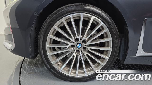 BMW 7-Series 2020 — photo 5
