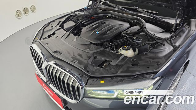 BMW 7-Series 2020 — photo 6