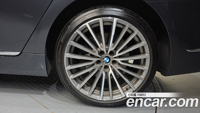 BMW 7-Series 2020 — photo 7