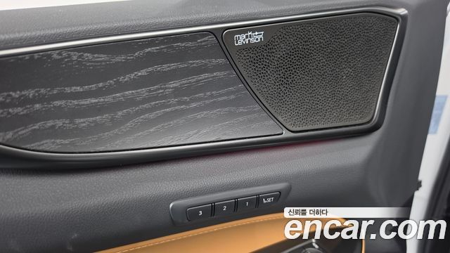 Lexus NX 2025 — photo 35