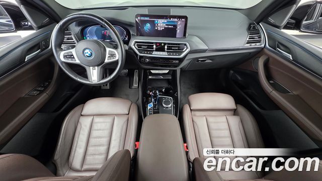 BMW iX3 2022 — photo 10