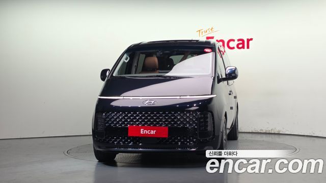 Hyundai Staria 2022 — photo 3