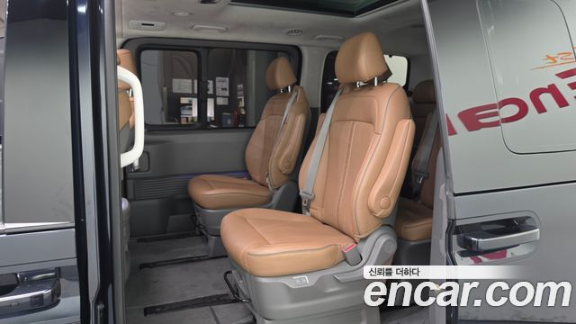 Hyundai Staria 2022 — photo 18