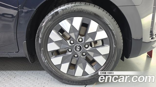 Hyundai Staria 2022 — photo 7