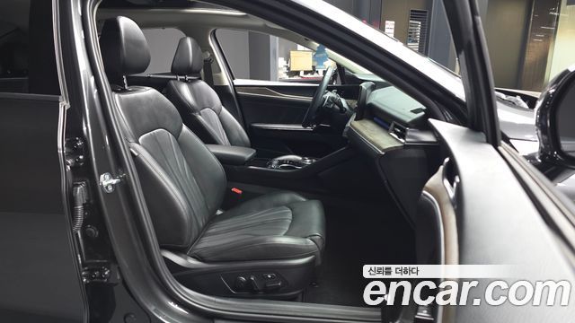Kia K5 2022 — photo 17