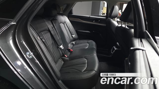 Kia K5 2022 — photo 18