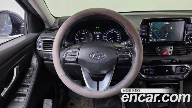 Hyundai i30 2017 — photo 18
