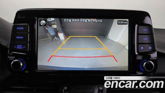 Hyundai i30 2017 — photo 20