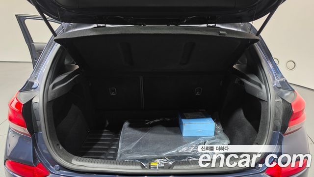 Hyundai i30 2017 — photo 23