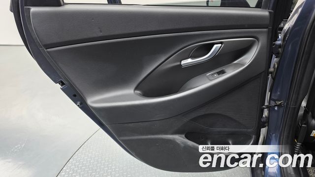 Hyundai i30 2017 — photo 15