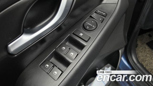 Hyundai i30 2017 — photo 28