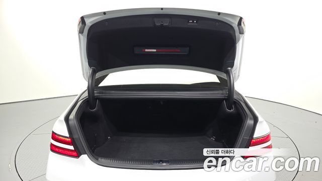 Genesis G90 2020 — photo 26