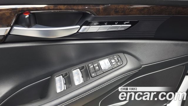 Genesis G90 2020 — photo 32