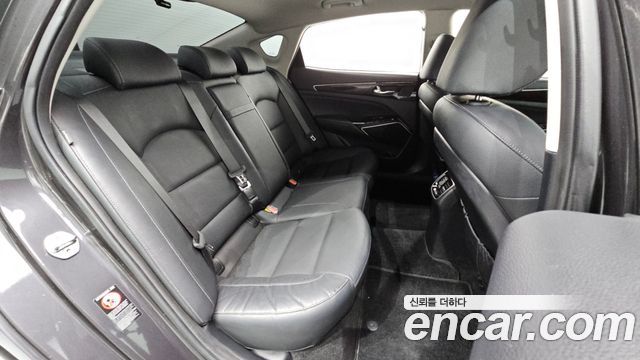 Kia K7 2017 — photo 11