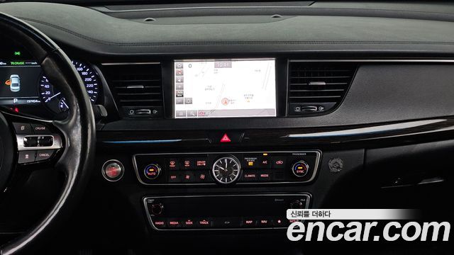 Kia K7 2017 — photo 13