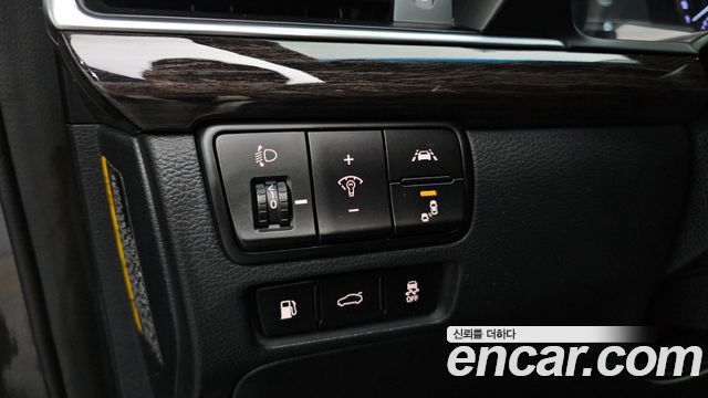 Kia K7 2017 — photo 16