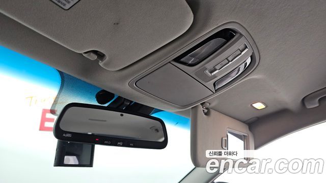 Kia K7 2017 — photo 19