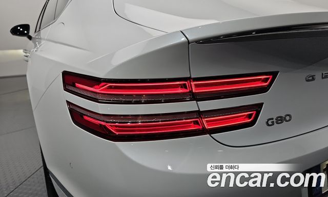 Genesis G80 2021 — photo 9