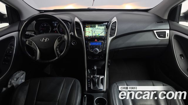 Hyundai i30 2016 — photo 10