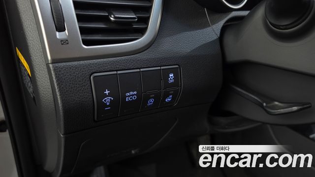 Hyundai i30 2016 — photo 24
