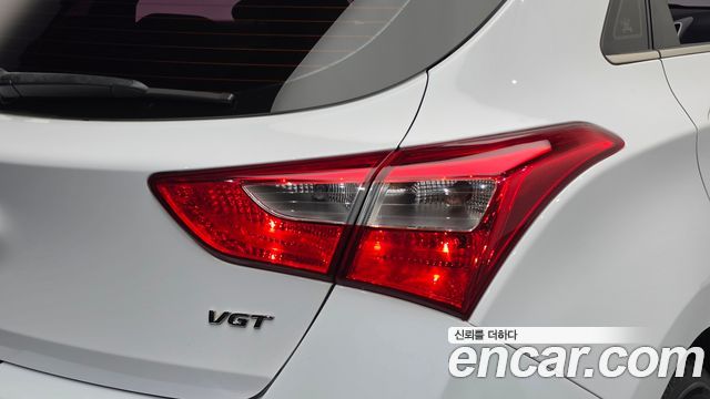 Hyundai i30 2016 — photo 9