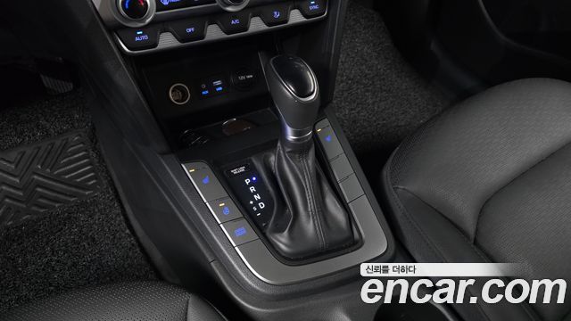 Hyundai AVANTE 2020 — photo 12