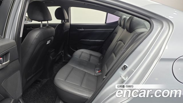 Hyundai AVANTE 2020 — photo 18