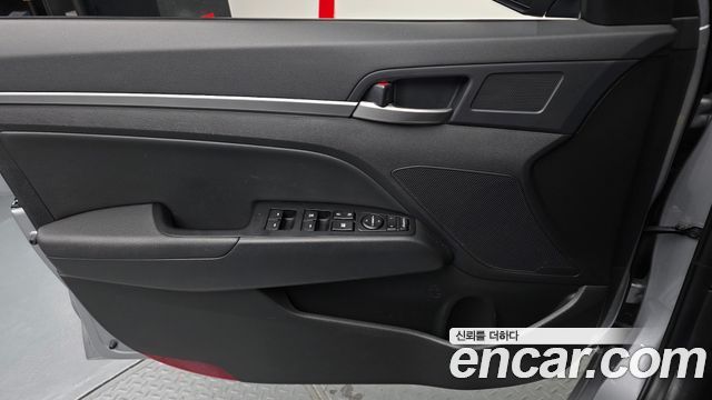 Hyundai AVANTE 2020 — photo 14